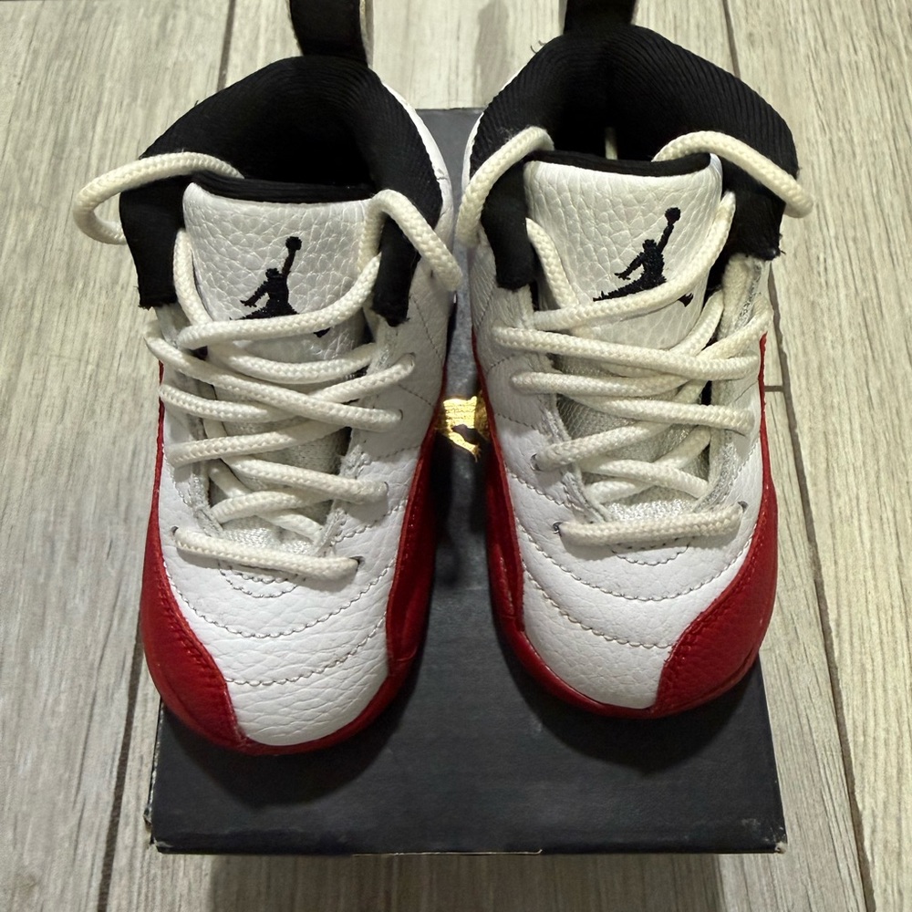 Jordan Retro 12 - Picture 5 of 7